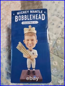 Mickey Mantle Triple Crown Bobblehead 2016 New York Yankees Limited Edition