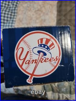 Mickey Mantle Triple Crown Bobblehead 2016 New York Yankees Limited Edition