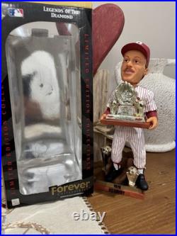 Mike Schmidt Philadelphia Phillies Gold Glove Bobblehead 2003