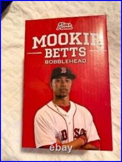 Mookie Betts Over The Wall SGA Bobble Head Boston Red Sox MLB Bobblehead