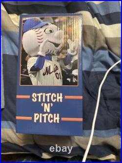 Mr. Met Stitch'N' Pitch Bobble Head