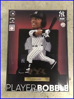 NIB Derek Jeter HOF 2020 New York Yankees Framed Showcase Bobblehead IN STOCK