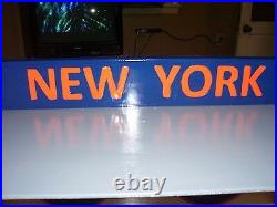 New York Mets display case for bobbleheads Dugout style Read add & see pics