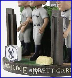 New York Yankees Dyersville Cornfield Mini Bobblehead Scene IN HAND