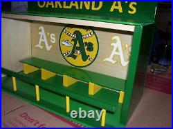 Oakland A's Bobble heads display case 72 logo & Felt floor ship dis-assembled