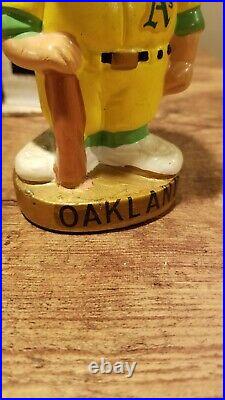 Oakland Athletics A's Vintage Nodder Gold Base Bobblehead Bobbing Bobble Head