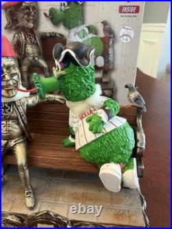 PHILLIE PHANATIC & BEN FRANKLIN Philadelphia Phillies Park Bench Dual Bobblehead