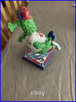 PHILLIE PHANATIC Phillies Mascot Bobblehead 2006 Philadelphia Phillies