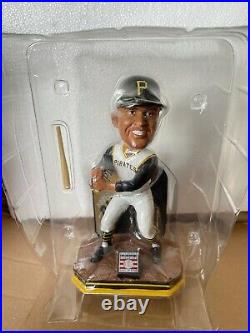 ROBERTO CLEMENTE Pitts Pirates FOCO Cooperstown Collection Bobblehead RARE #/126