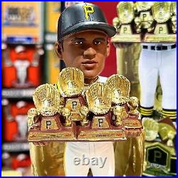 ROBERTO CLEMENTE Pittsburgh Pirates 12x Gold Glove Award Trophy MLB Bobblehead