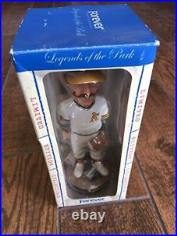 ROLLIE FINGERS Oakland A's 2002 FOREVER LEGENDS OF THE PARK 9 BOBBLEHEAD # 31