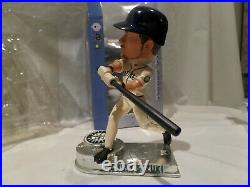 Rare Ichiro Suzuki Collectibles Platinum Series Bobble Head 2006