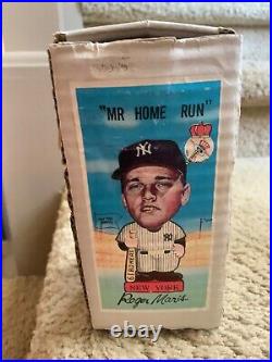 Roger Maris 1961 White base Nodder with Illustrated Box Near Mint/Mint