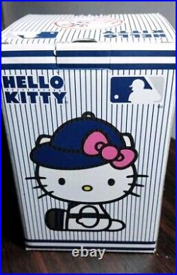 SANRIO HELLO KITTY New York Yankees Bobblehead 2014 NEW IN BOX