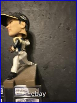 SHOHEI OTANI Nippon Ham Fighters Pitcher Ver. Bobblehead Figure/(2) CARDS