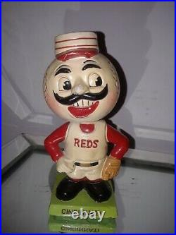 VINTAGE 1960s Cincinnati Reds Baseball Square GREEN Base Nodder Bobblehead