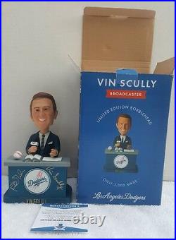 VIN SCULLY & Kirk Gibson signed Bobblehead 2012 LA Dodgers SGA Beckett COA