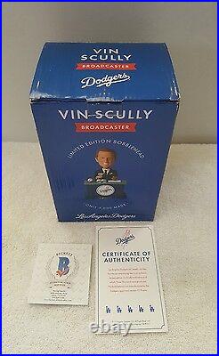 VIN SCULLY & Kirk Gibson signed Bobblehead 2012 LA Dodgers SGA Beckett COA