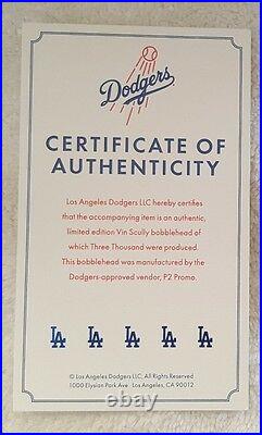 VIN SCULLY & Kirk Gibson signed Bobblehead 2012 LA Dodgers SGA Beckett COA