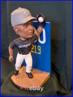 Vernon Wells Wall Catch Bobblehead, Ultra Rare, Toronto Blue Jays Original Box