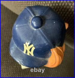 Vintage 1961-1963 White Base New York Yankees Baseball Bobblehead Nodder