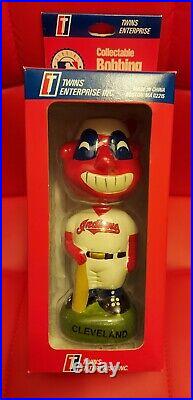 Vintage Chief Wahoo CLEVELAND INDIANS Limited Edition Bobblehead 1997 RARE NIB