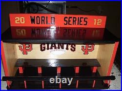 Willie Mays San Francisco Giants Bobble heads display case Shipped dis-assembled