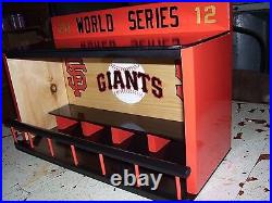 Willie Mays San Francisco Giants Bobble heads display case Shipped dis-assembled