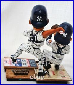 Yankees Greats rare Duel Player (Yogi Berra #8 and Jorge Posada #20) bobble
